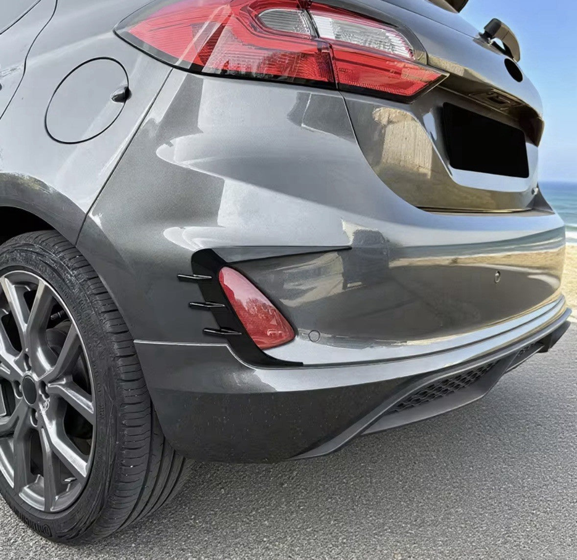 Ford Fiesta MK8 MK8.5 Gloss Black Rear Bumper Canards Reflector Surrounds 2pcs