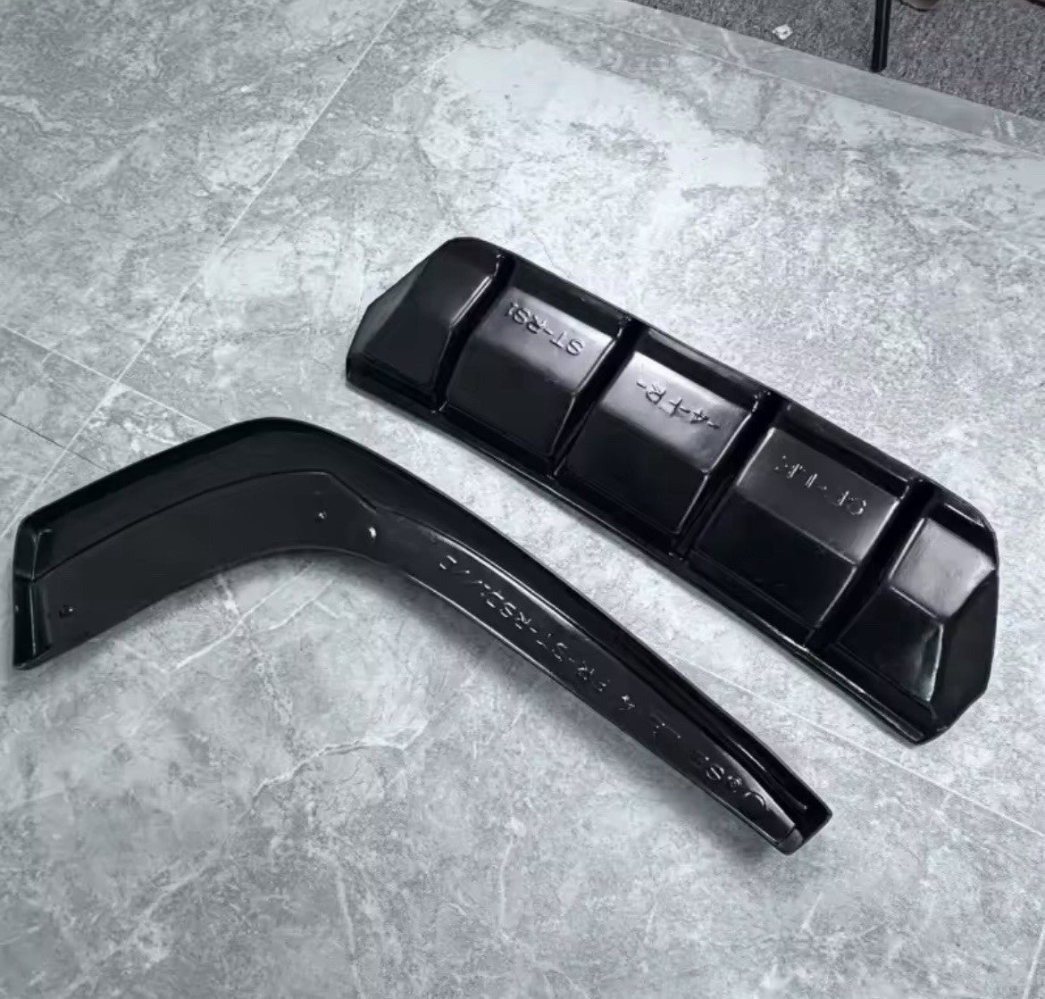 Seat Leon FR MK4 2020-2025 Rear Bumper Diffuser & Rear Spats Kit Gloss Black 3pc