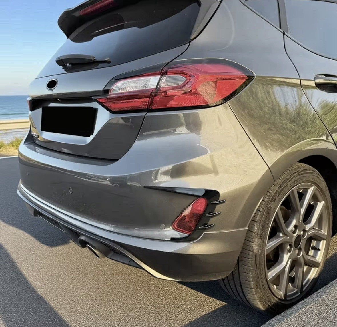 Ford Fiesta MK8 MK8.5 Gloss Black Rear Bumper Canards Reflector Surrounds 2pcs