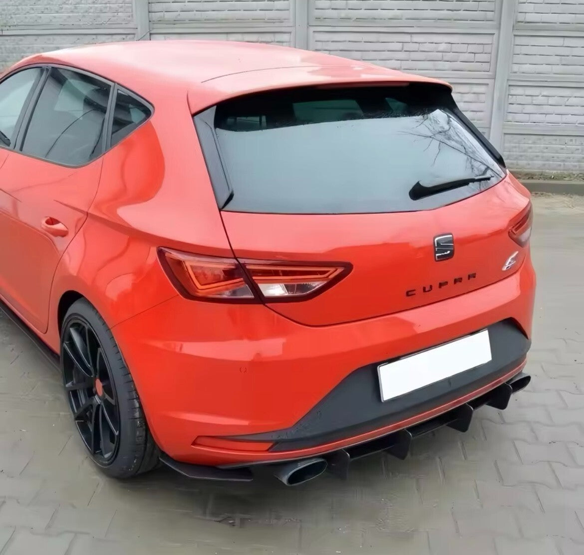Seat Leon MK3 5F FR Cupra 2012-2016 Gloss Black Rear Bumper Diffuser + Spats Kit