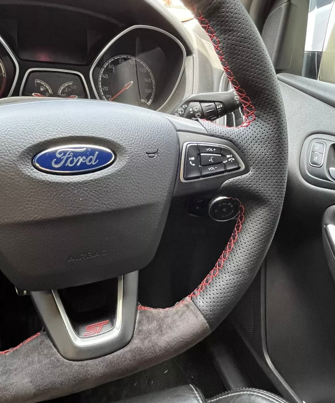 Ford Focus ST RS ST Line Suede/Faux Leather Steering Wheel Cover Self Stitch - Choose Your Colour
