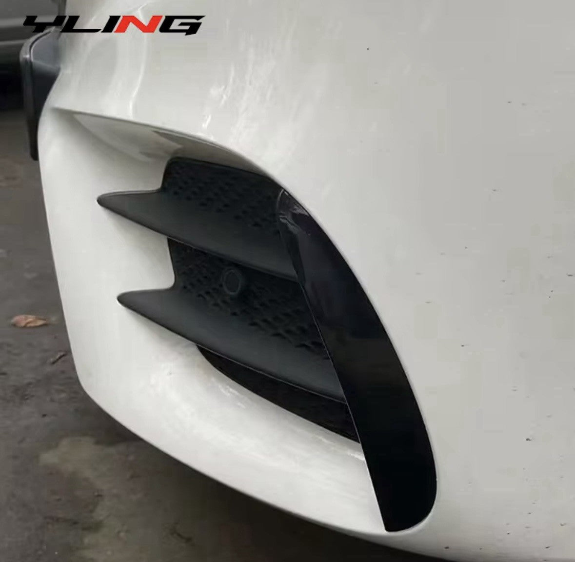 Mercedes E Class W213 2016-19 Gloss Black Front Bumper Side Grille Vent Canards