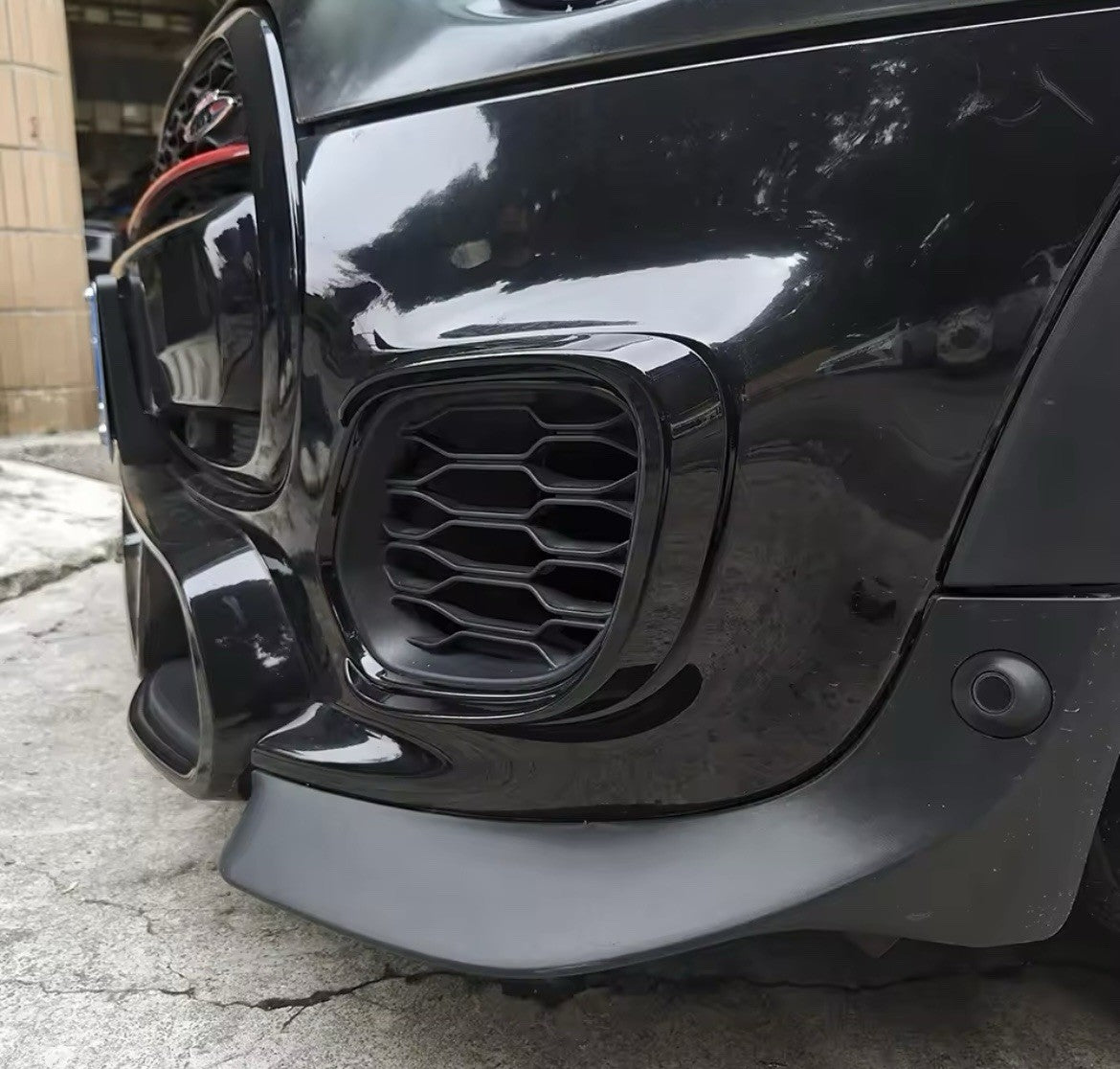 Mini JCW F55 F56 F57 2014-2021 Gloss Black Fog Light Vent Canards Surrounds