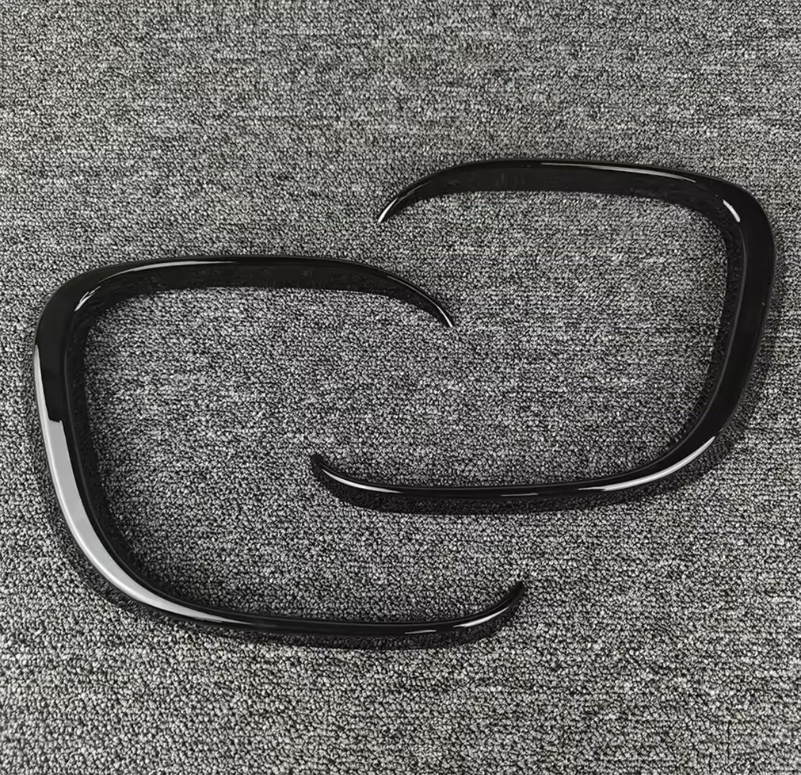 Mini JCW F55 F56 F57 2014-2021 Gloss Black Fog Light Vent Canards Surrounds