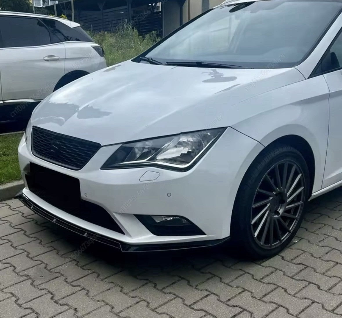 GLOSS BLACK FRONT SPLITTER LIP FOR SEAT LEON MK3.5 2017-2019 FACELIFT