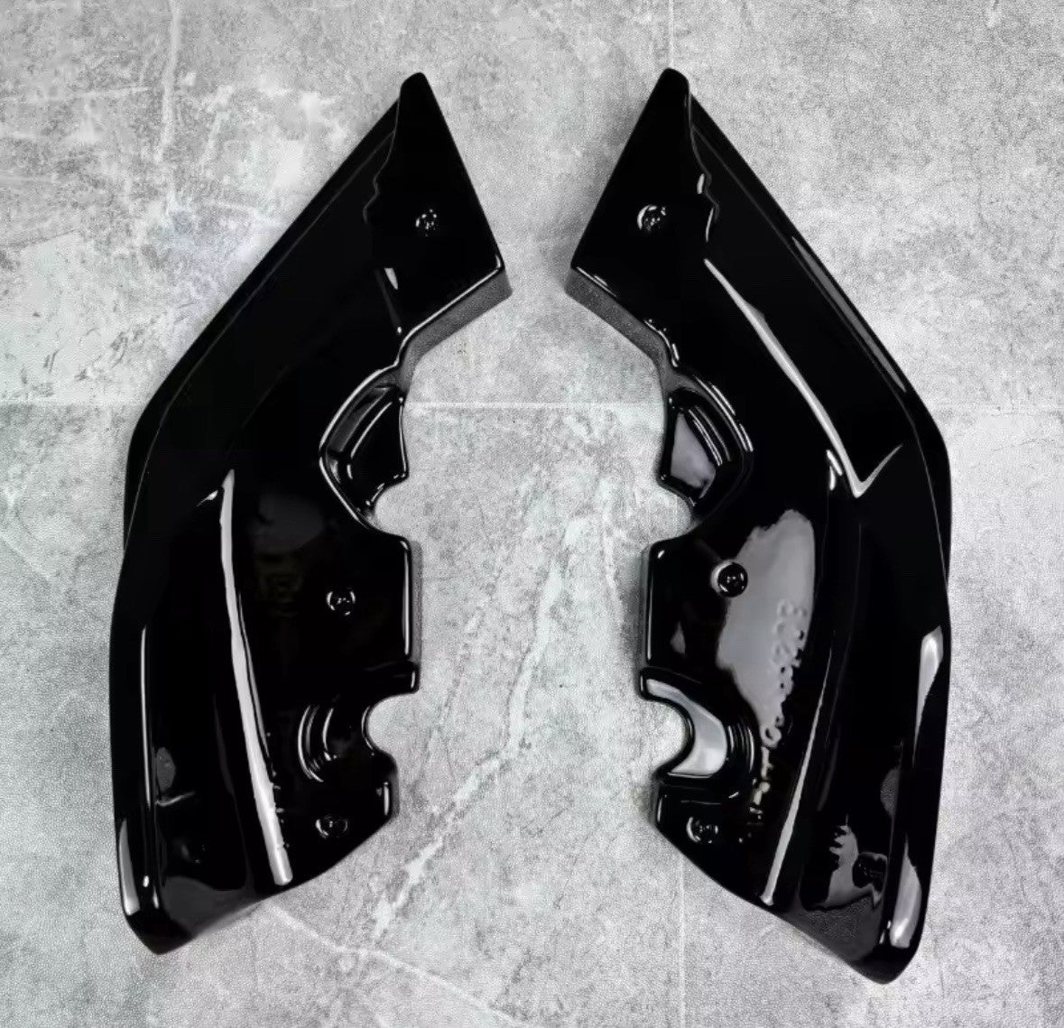 BMW 1 Series F40 M-Pack M135i Gloss Black Rear Spats Corner Splitters Aero Style