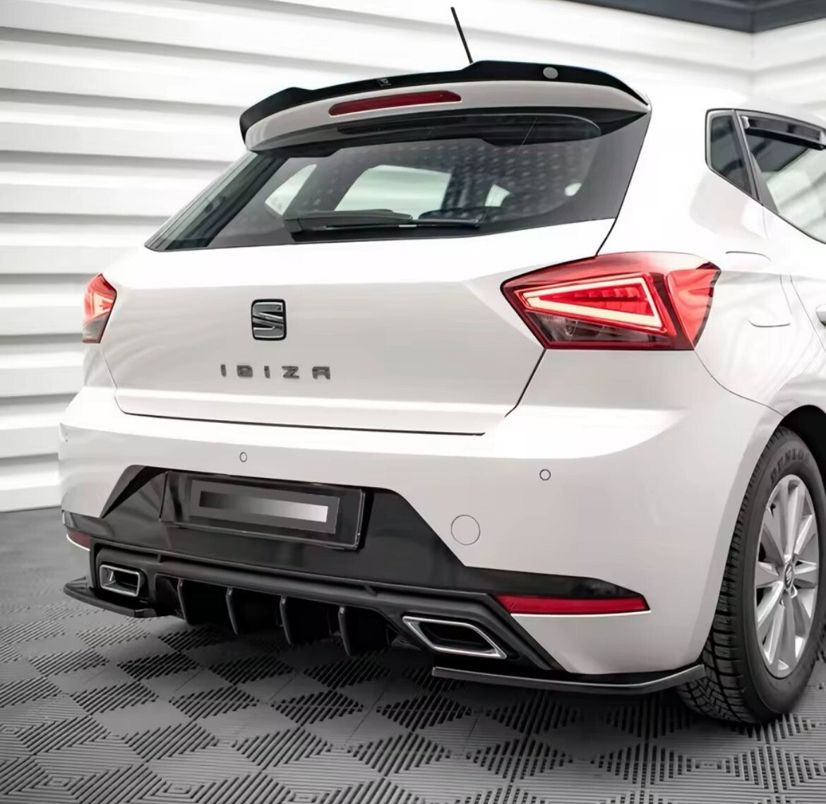 Seat Ibiza MK5 2017-2021 FR/Standard Gloss Black Rear Bumper Corner Spats 2pcs