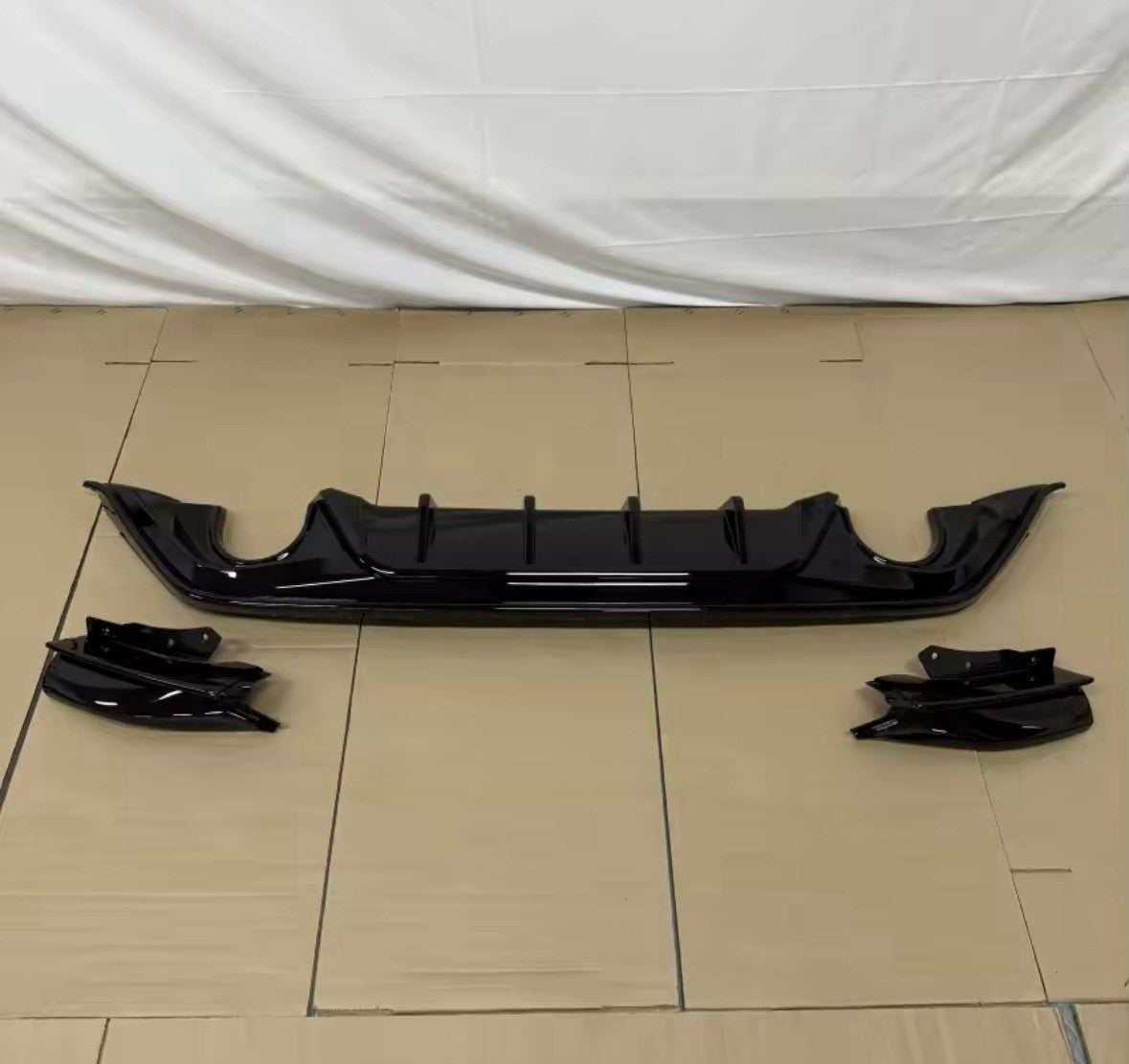 Ford Focus ST MK4 2018-2022 Gloss Black Full Rear Bumper Diffuser 3pcs Body Kit