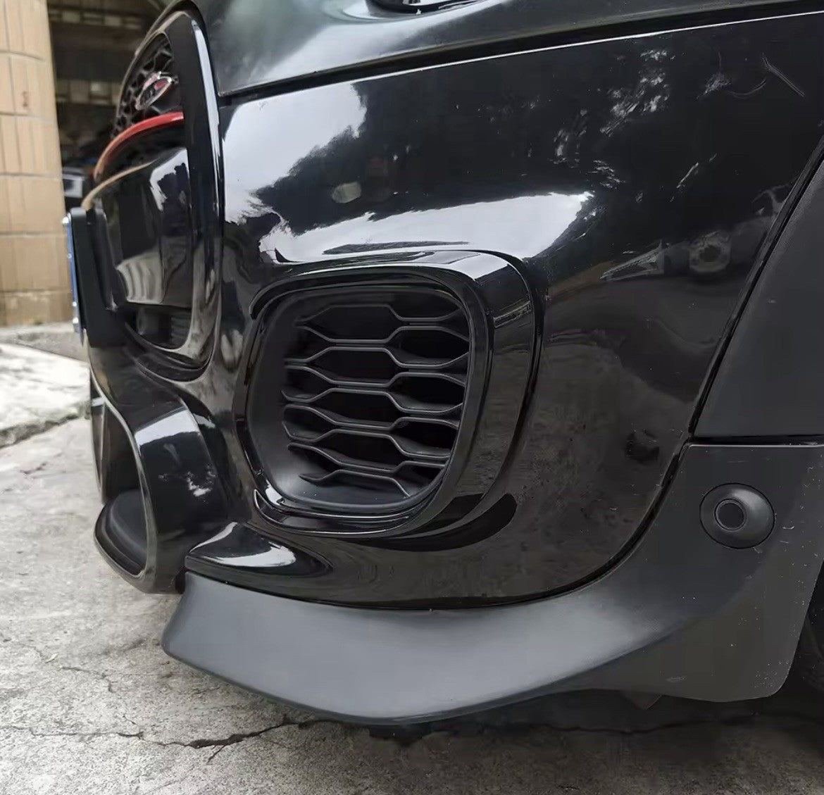 Mini JCW F55 F56 F57 2014-2021 Gloss Black Fog Light Vent Canards Surrounds