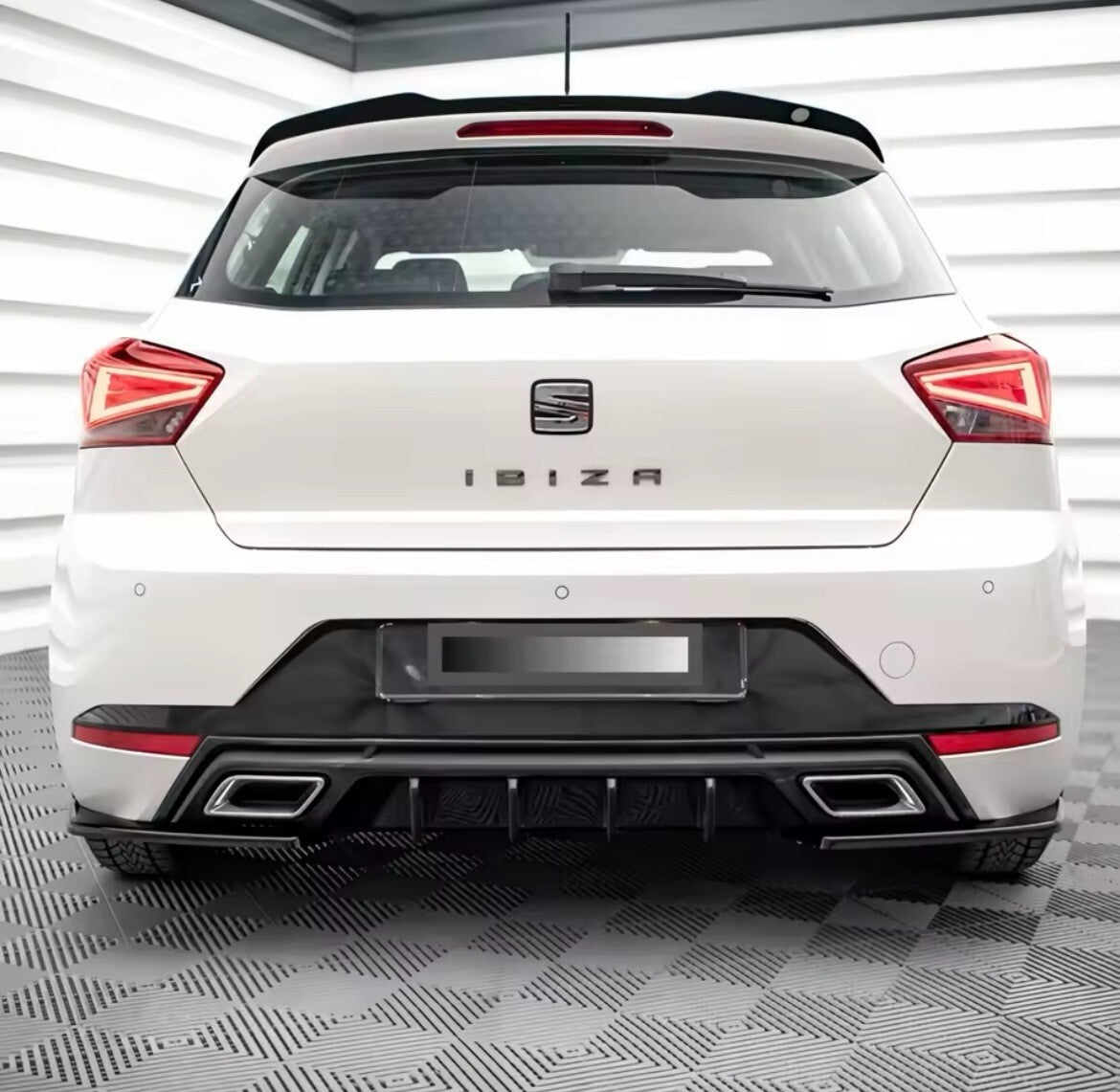 Seat Ibiza MK5 2017-2021 FR/Standard Gloss Black Rear Bumper Corner Spats 2pcs