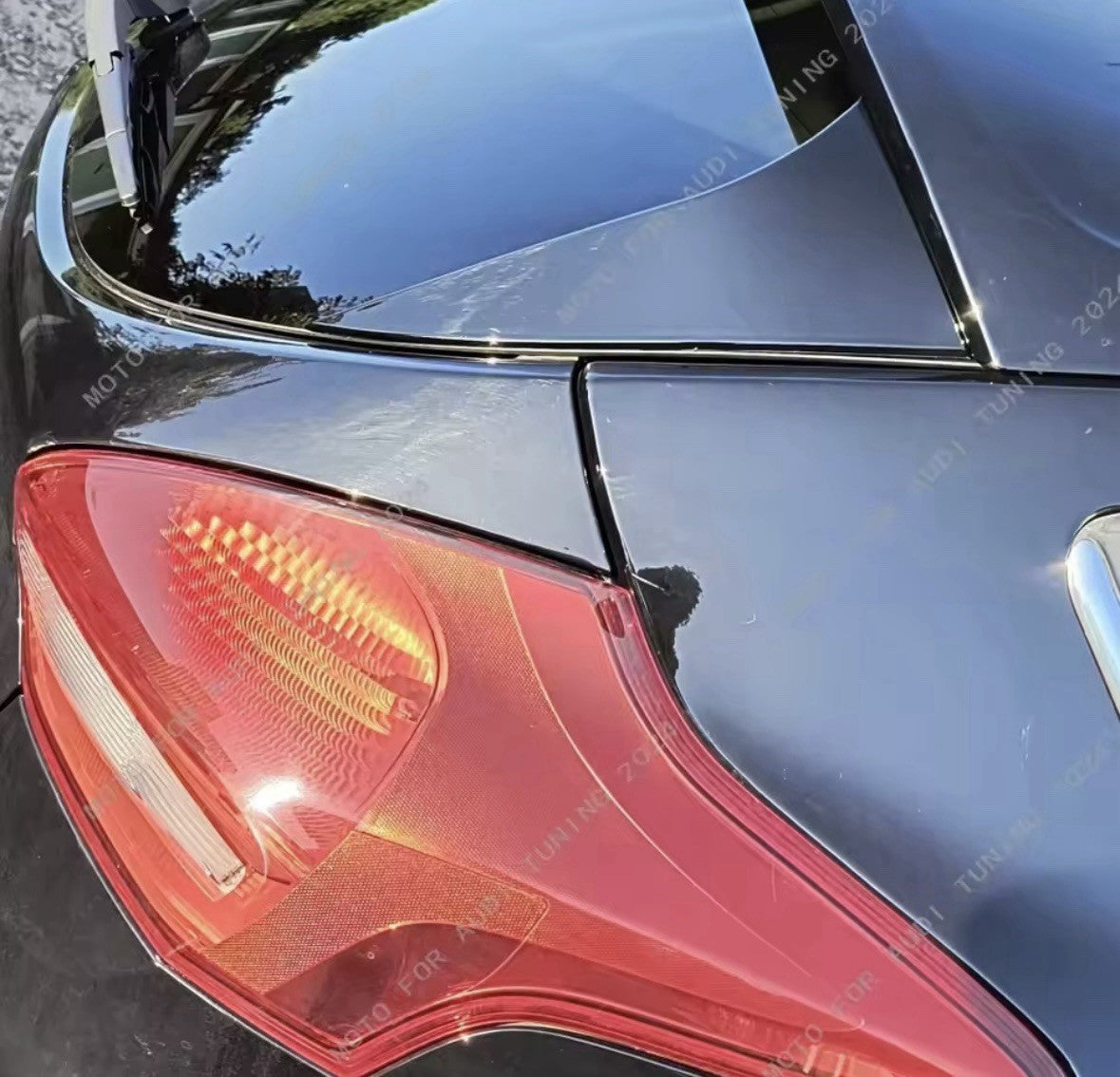 Rear Window Side Canard Spoiler Strips Gloss Black For Ford Focus MK3.5 2015-2018