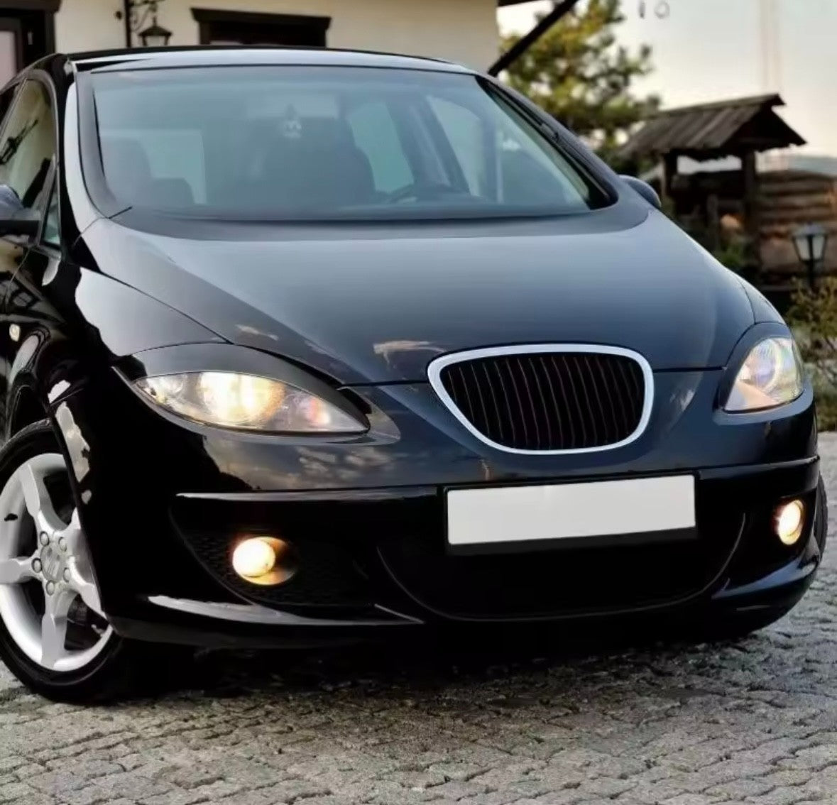 Seat Leon MK2 2005-2012 Gloss Black Headlight Eyelids Eyebrows 2pcs