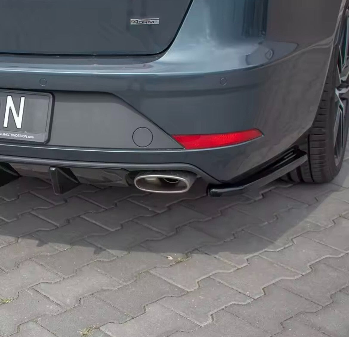 Seat Leon MK3 Cupra ST 2017-20 Gloss Black Rear Spats Rear Bumper Side Splitters