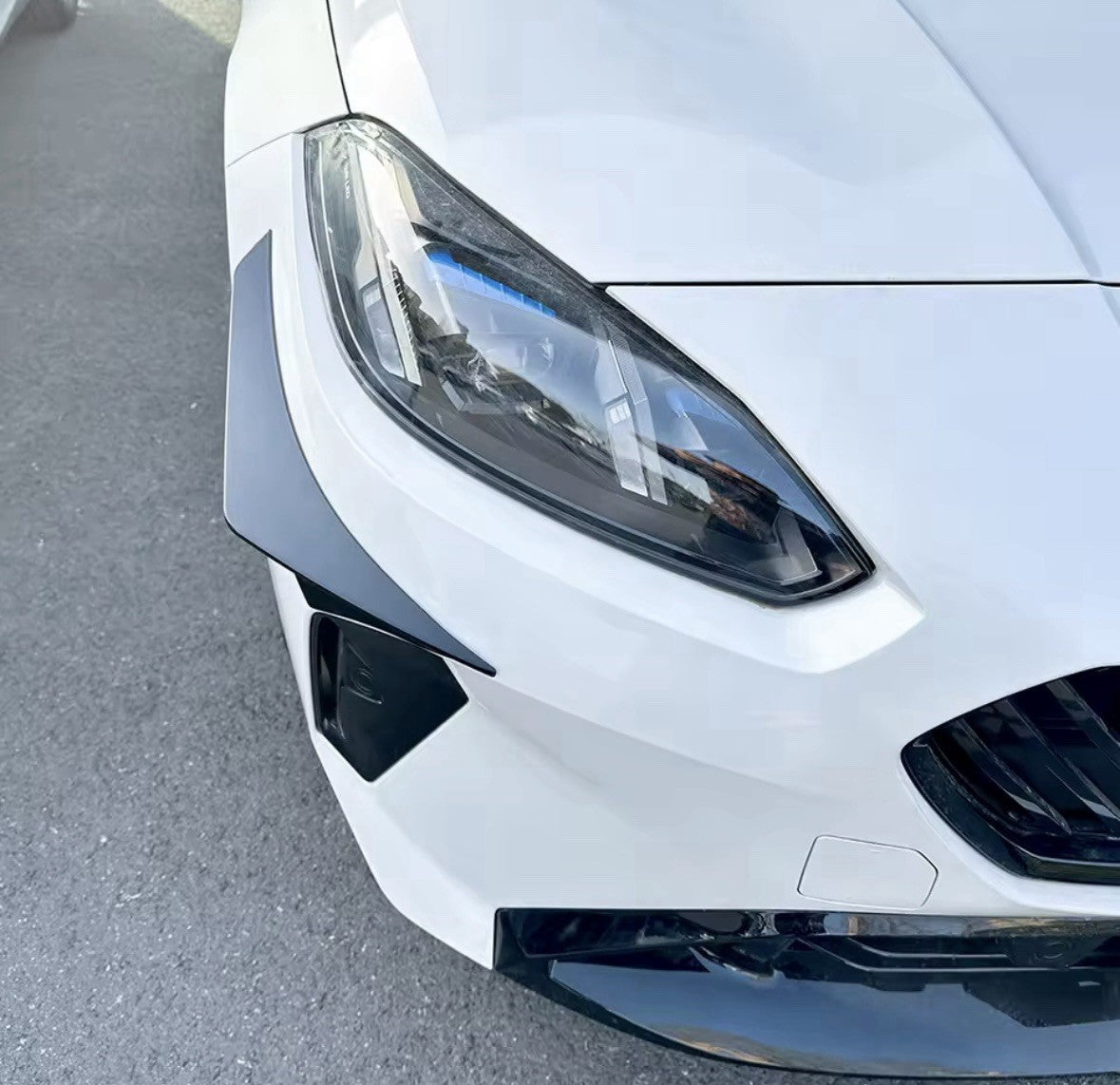 BMW 1 Series F70 2 Series F74 2024+ Gloss Black Front Bumper Canards Trim 2pcs